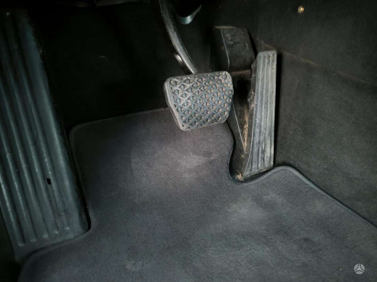 BMW 525, 2.5 l., Седан