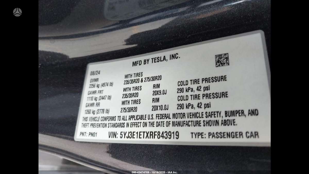 Tesla Model 3, hatchback
