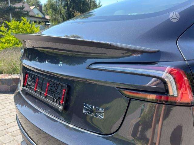 Tesla Model 3, hečbekas