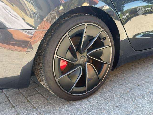 Tesla Model 3, Хэтчбек