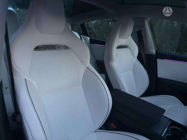 Tesla Model 3, 72 kWh, hečbekas