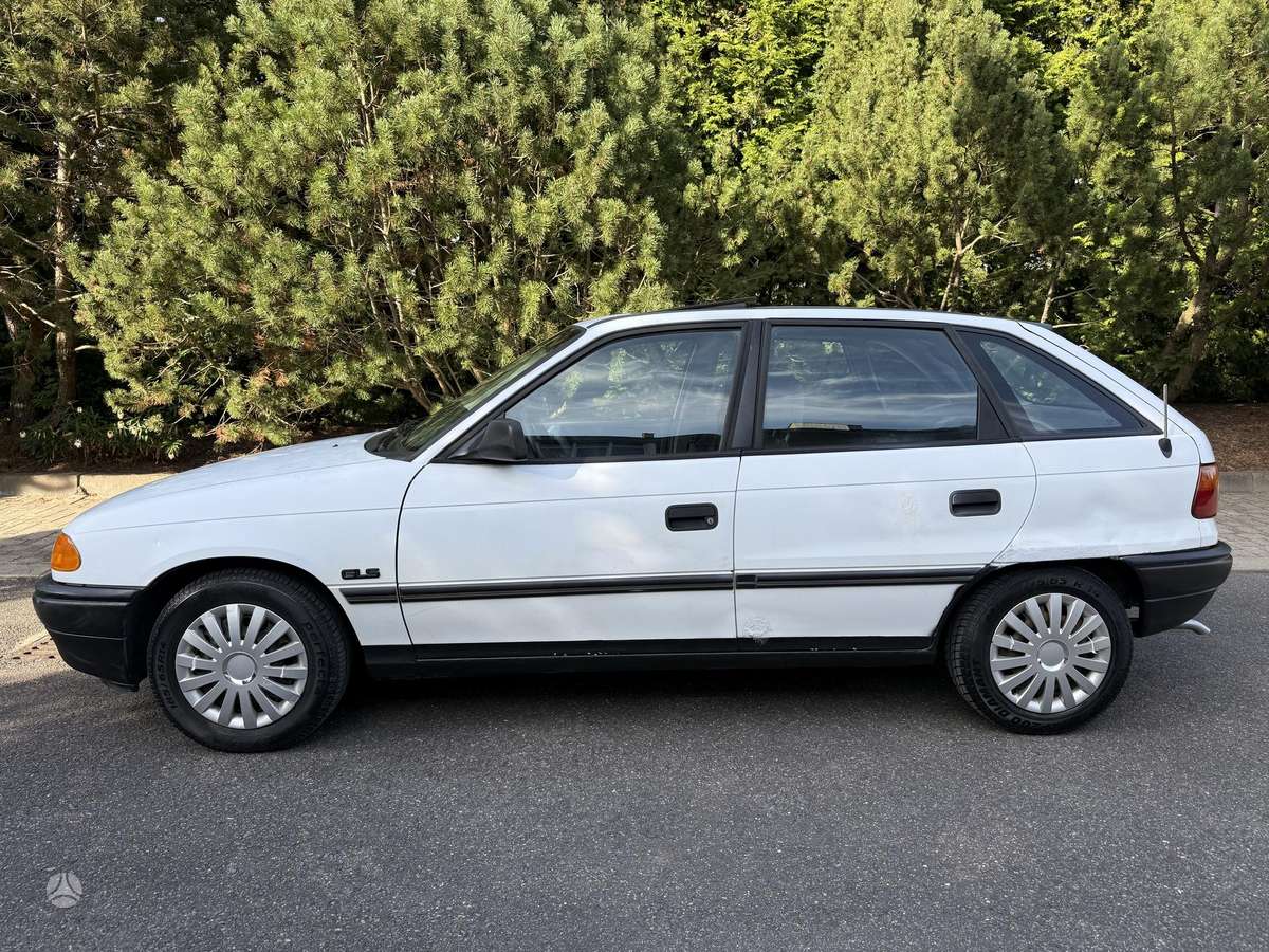 Opel Astra, 1.8 l., hatchback