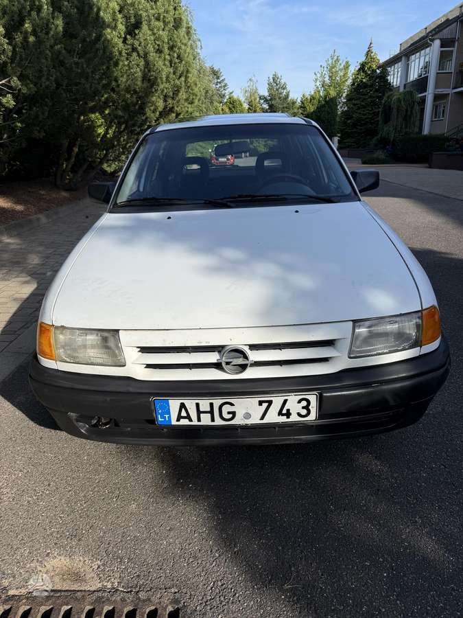 Opel Astra, 1.8 l., hatchback