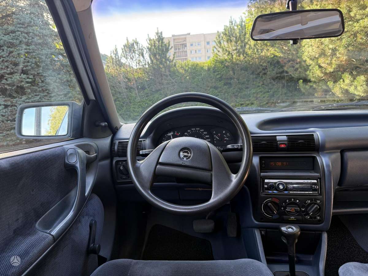 Opel Astra, 1.8 l., hatchback