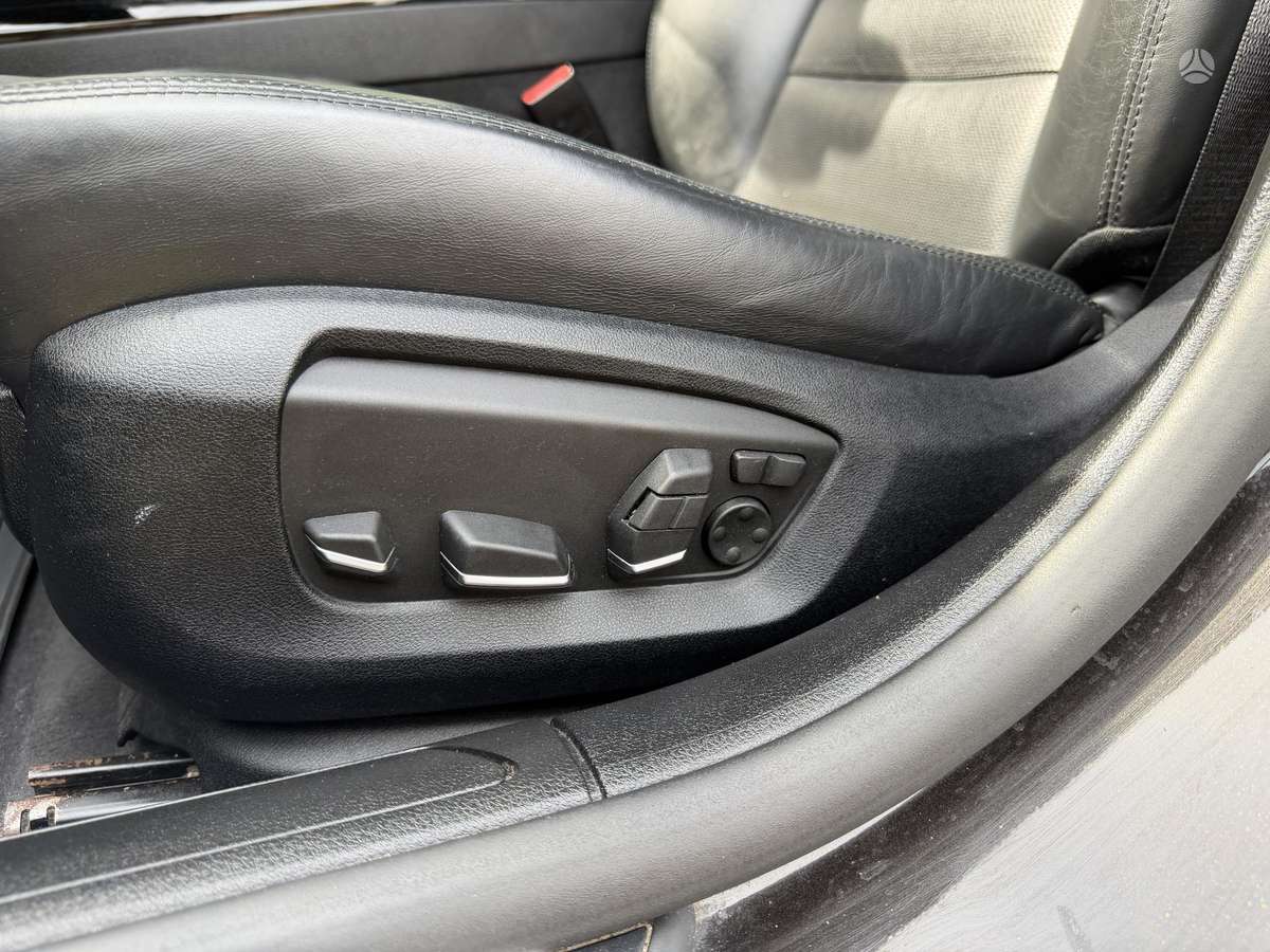 BMW 750, 3.0 l., Седан