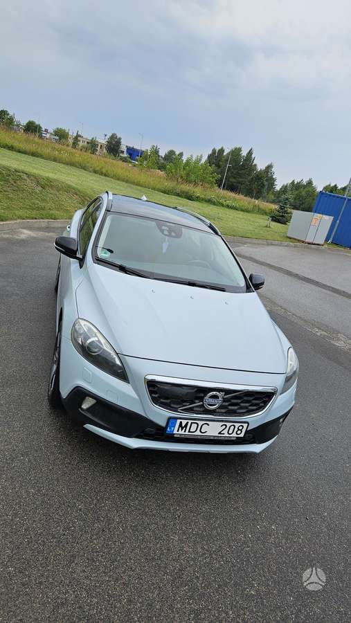 Volvo V40 Cross Country - 9