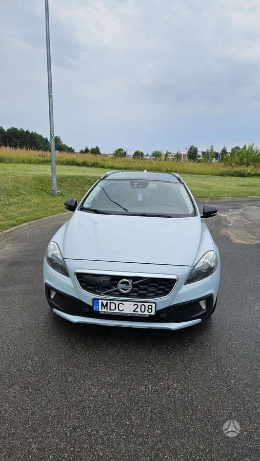 Volvo V40 Cross Country - 1