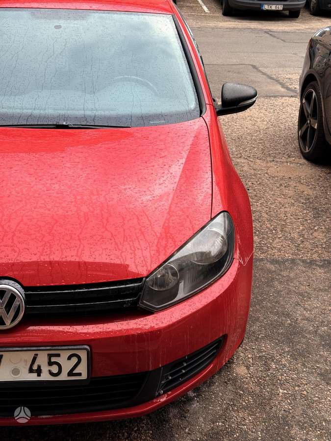 Volkswagen Golf - 2