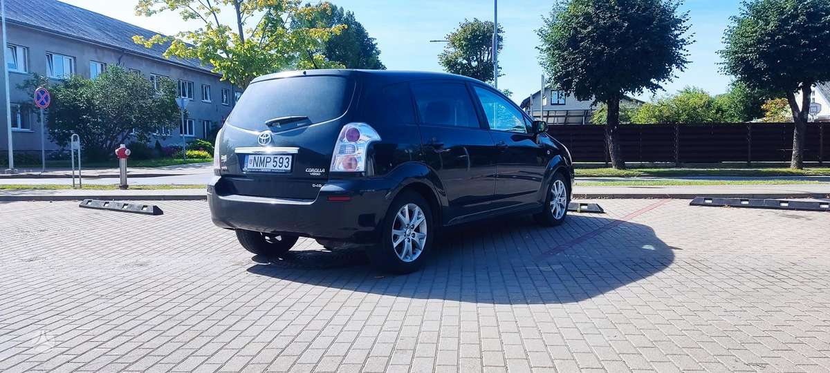 Toyota Corolla Verso - 4