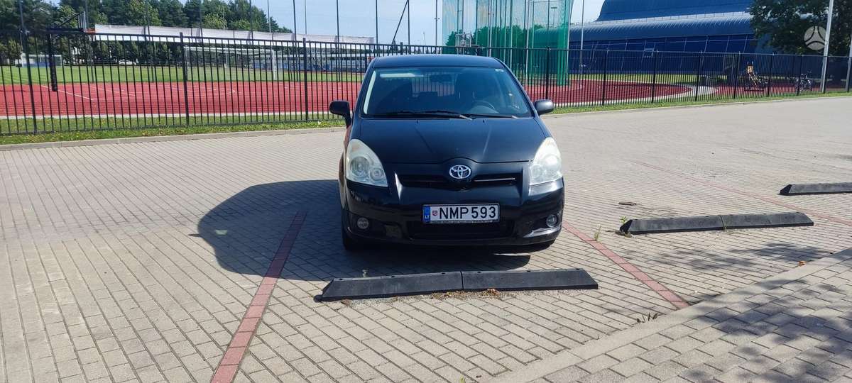 Toyota Corolla Verso - 2