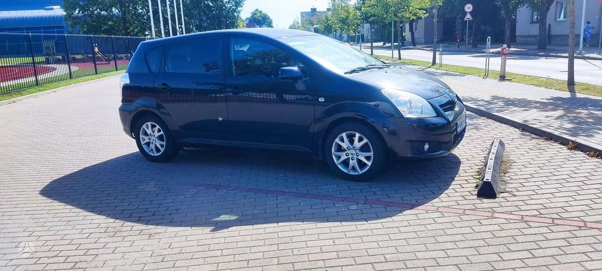 Toyota Corolla Verso - 3