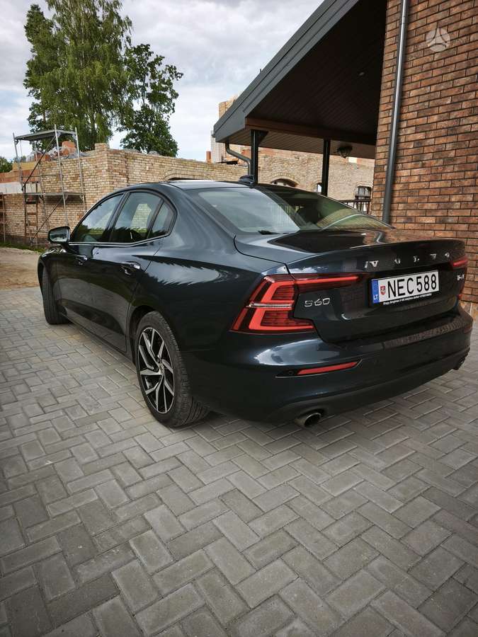 Volvo S60, 2.0 l., Седан