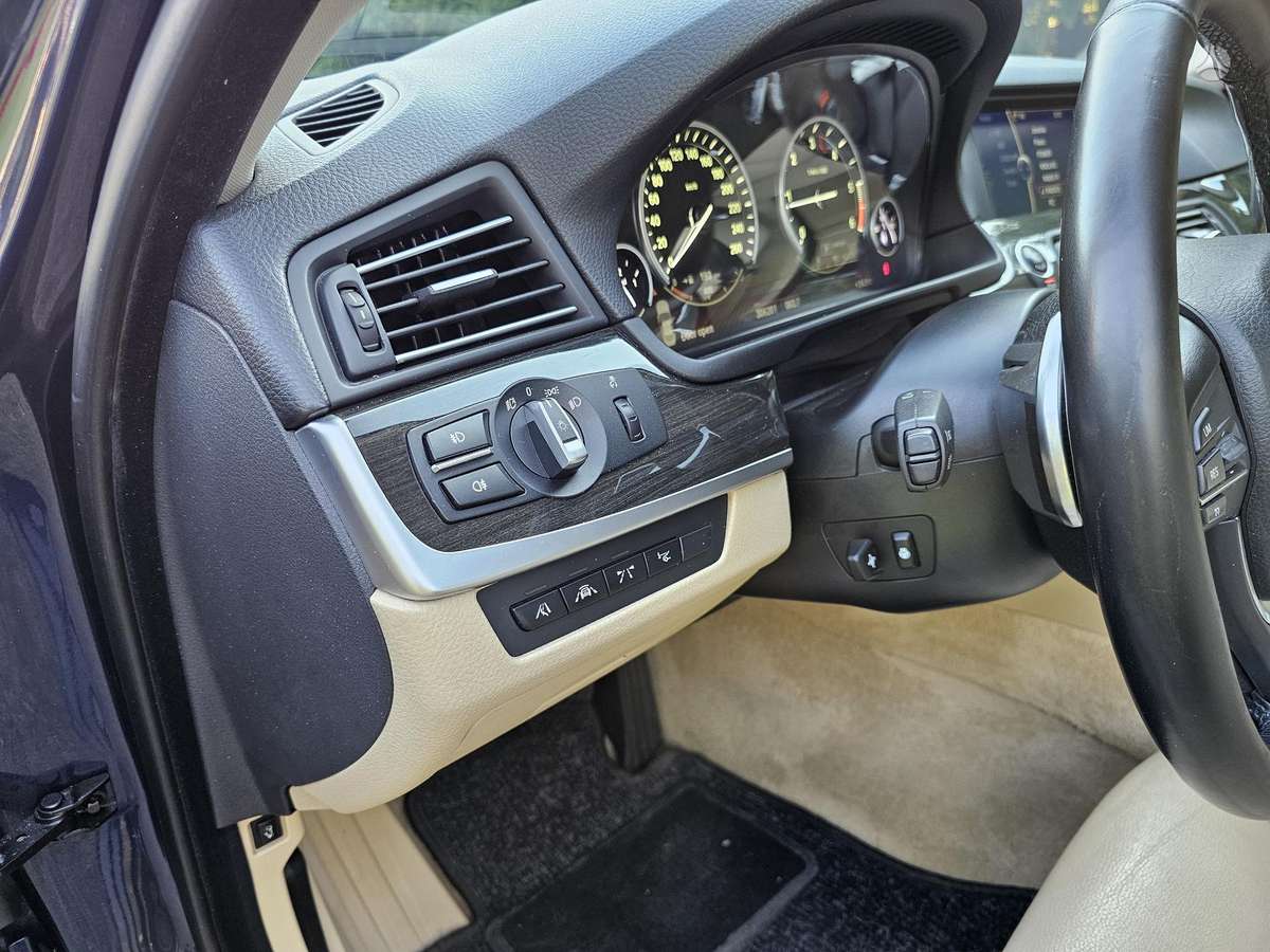 BMW 525, 2.0 l., Седан