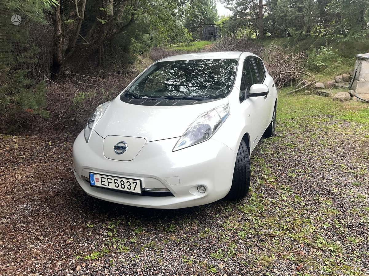 Nissan Leaf, 30 кВт·ч, Хэтчбек