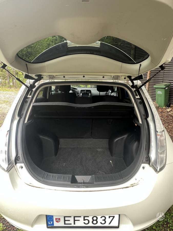 Nissan Leaf, 30 кВт·ч, Хэтчбек