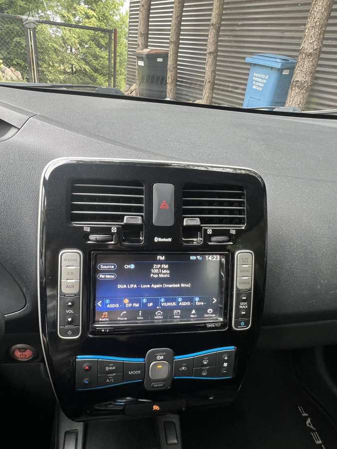 Nissan Leaf, 30 кВт·ч, Хэтчбек