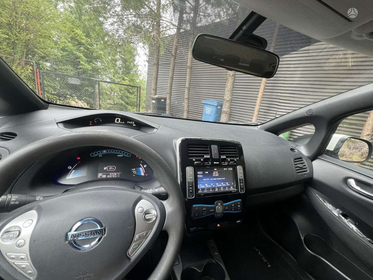 Nissan Leaf, 30 кВт·ч, Хэтчбек