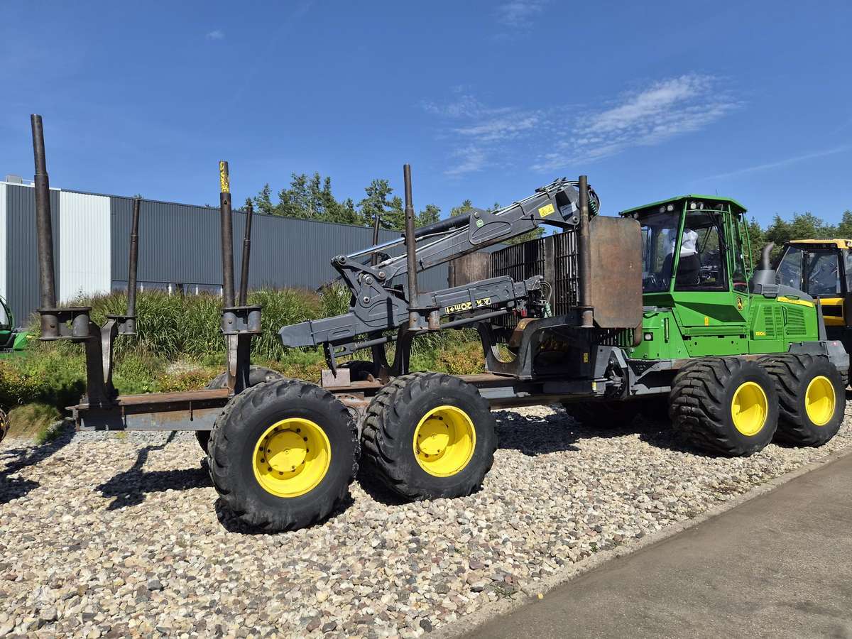 John Deere 1510G, forwarders