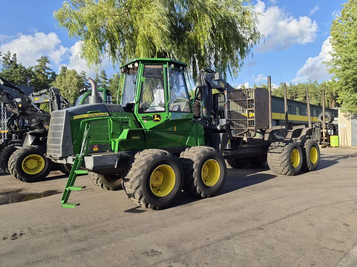 John Deere 1510G, forwarders