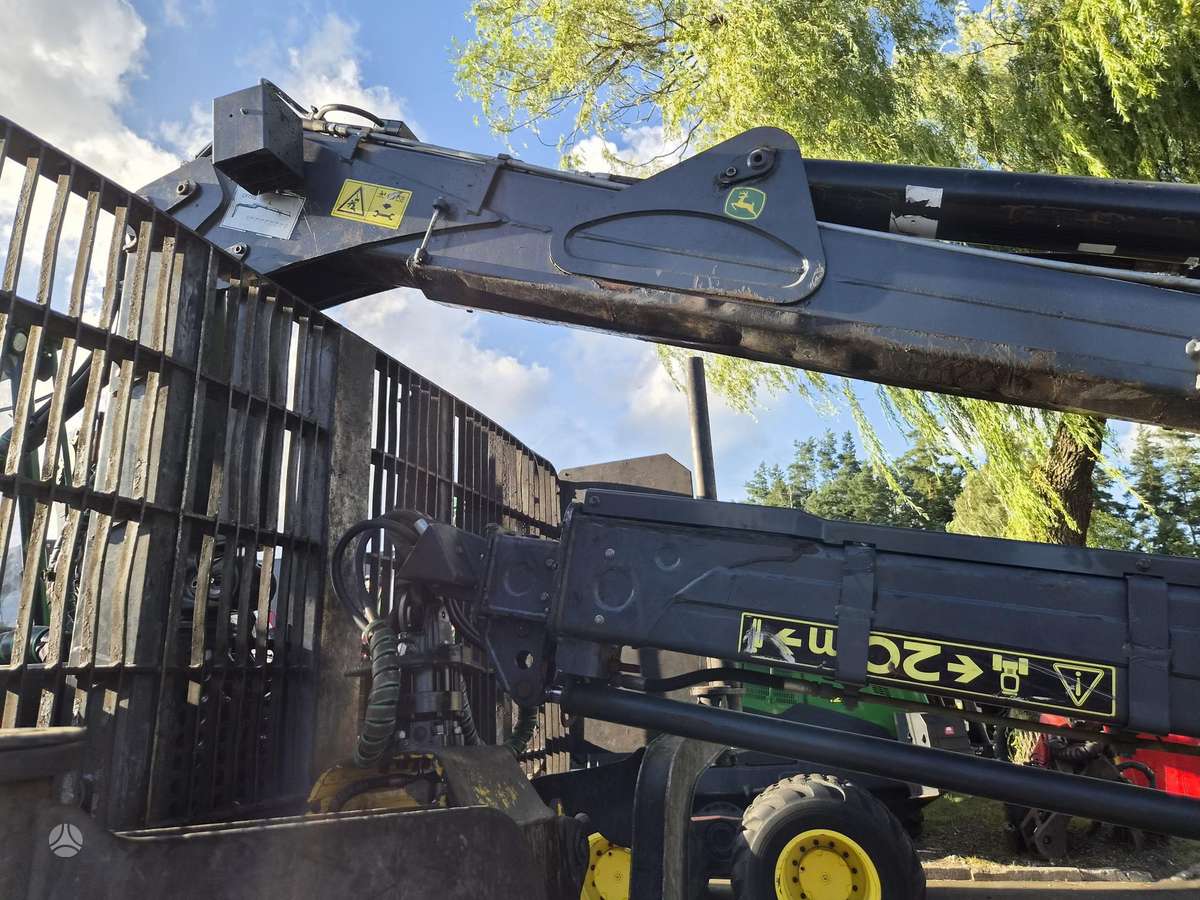 John Deere 1510G, forwarders