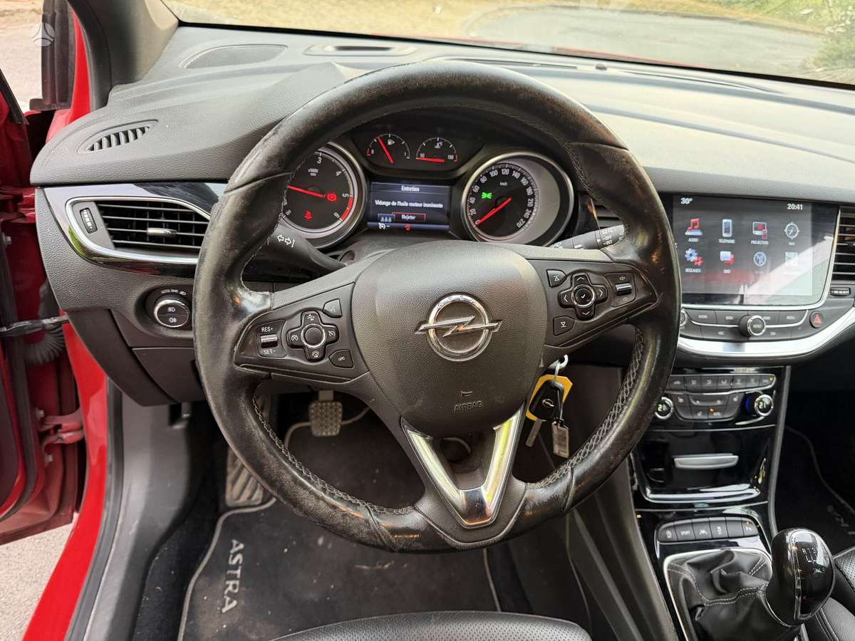 Opel Astra, 1.6 l., hatchback