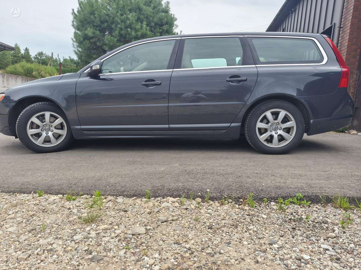 Volvo V70, 2.0 l., Универсал
