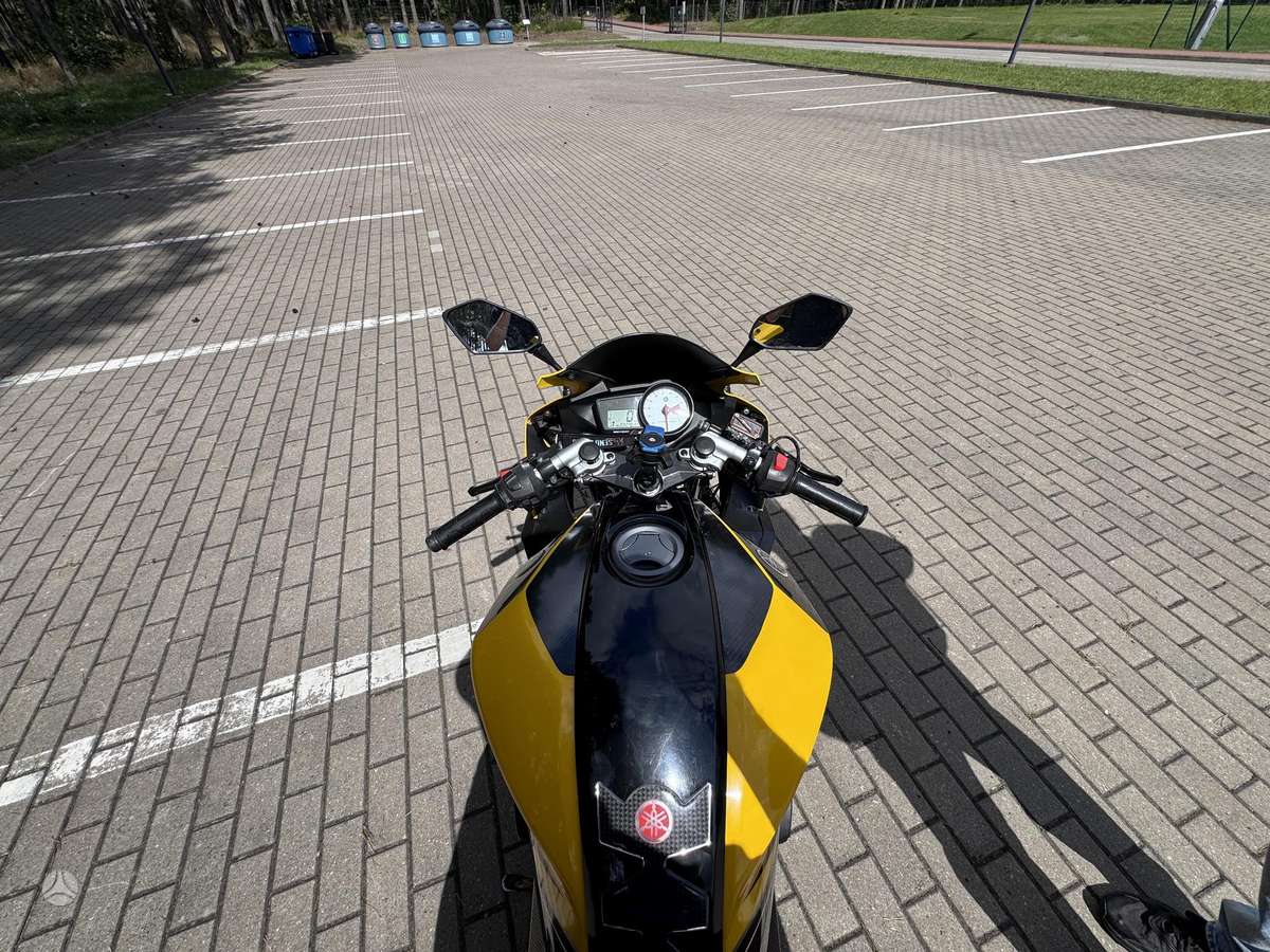 Yamaha YZF 125cc, superbikes