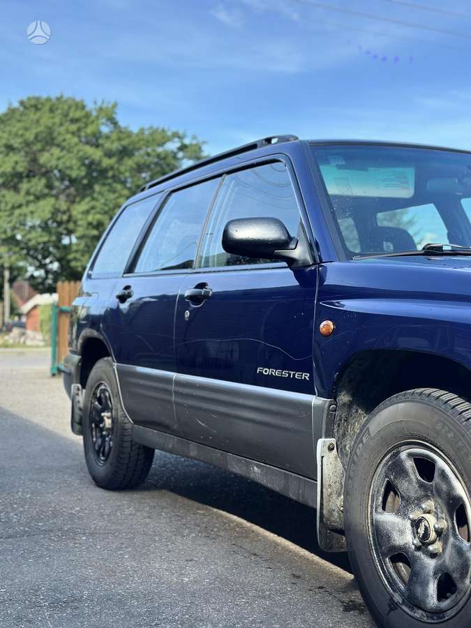 Subaru Forester, 2.0 l., off-road / crossover
