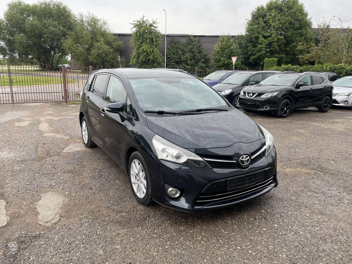Toyota Verso - 4