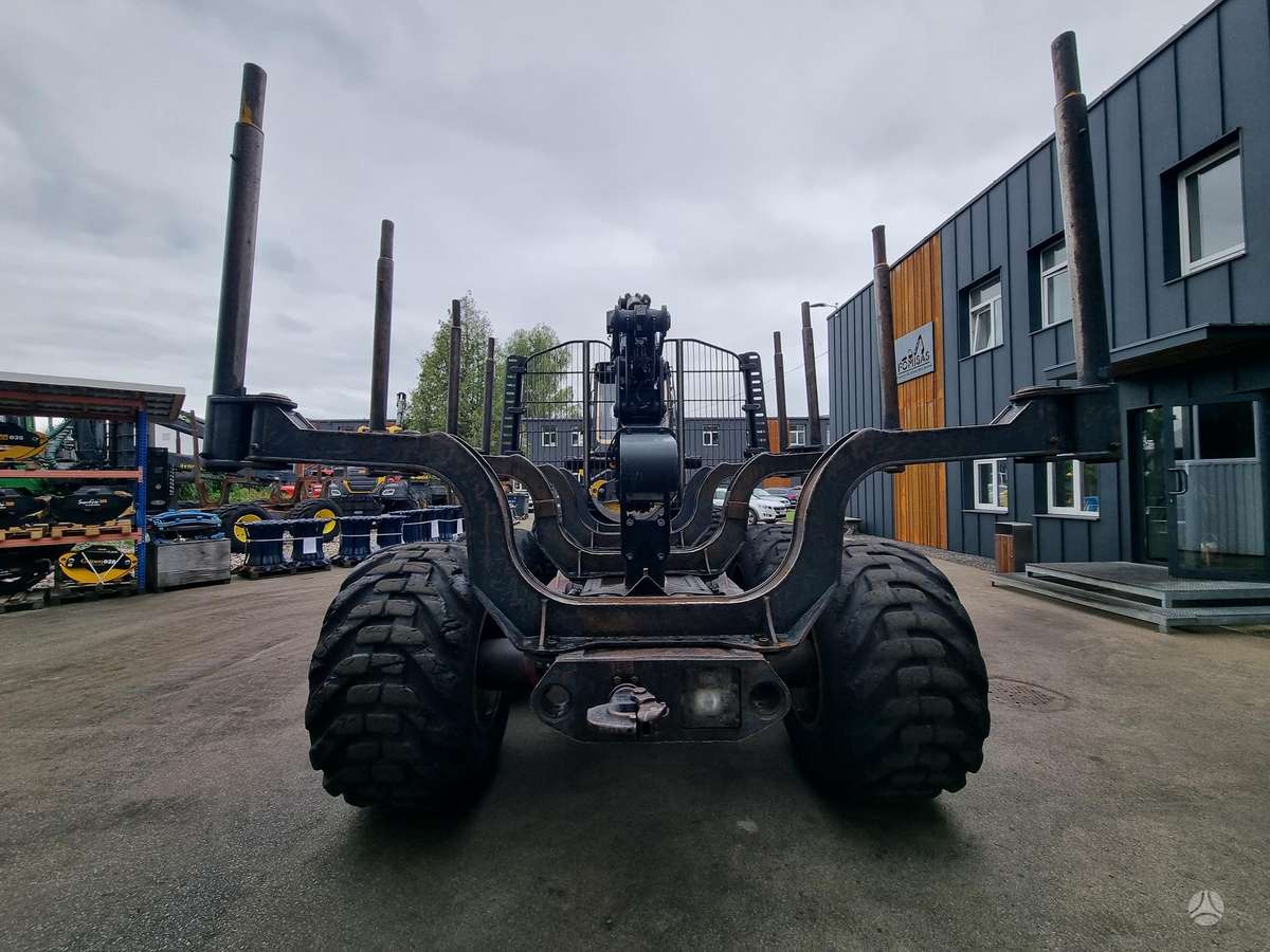 Ponsse Buffalo, koksnes transportieri