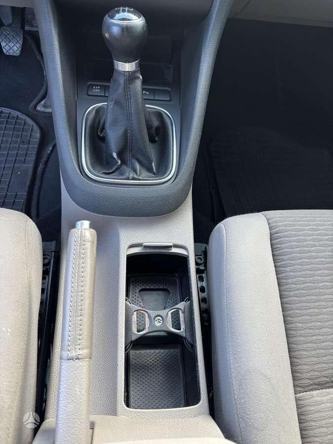 Volkswagen Golf - 12