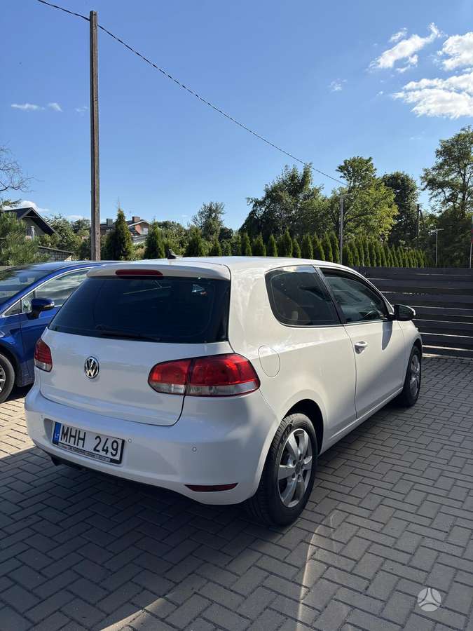 Volkswagen Golf - 5