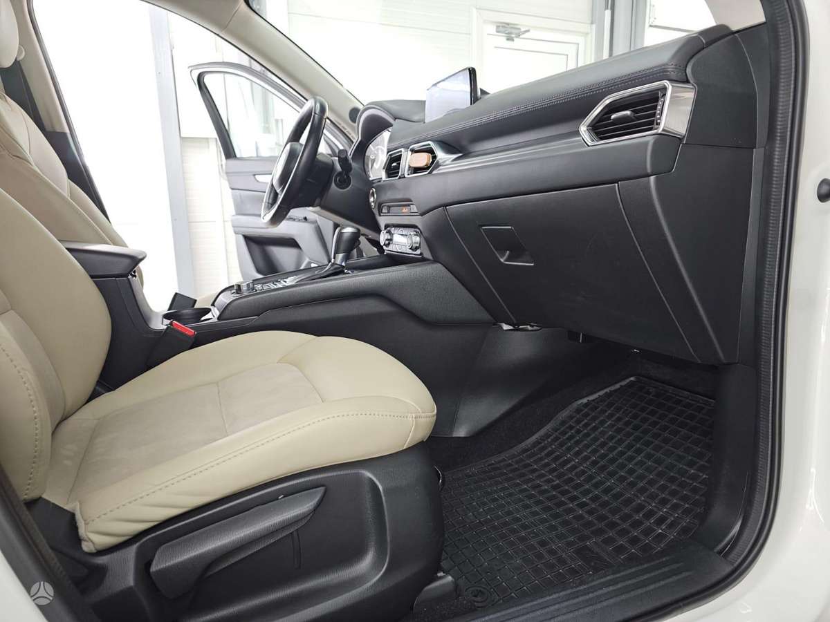 Mazda CX-5, 2.5 l., off-road / crossover