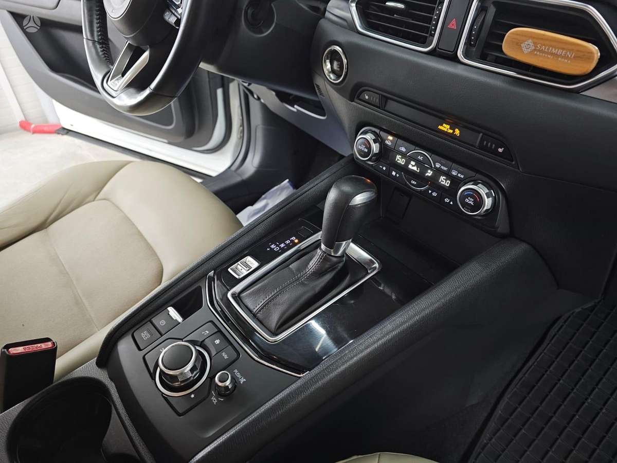 Mazda CX-5, 2.5 l., off-road / crossover