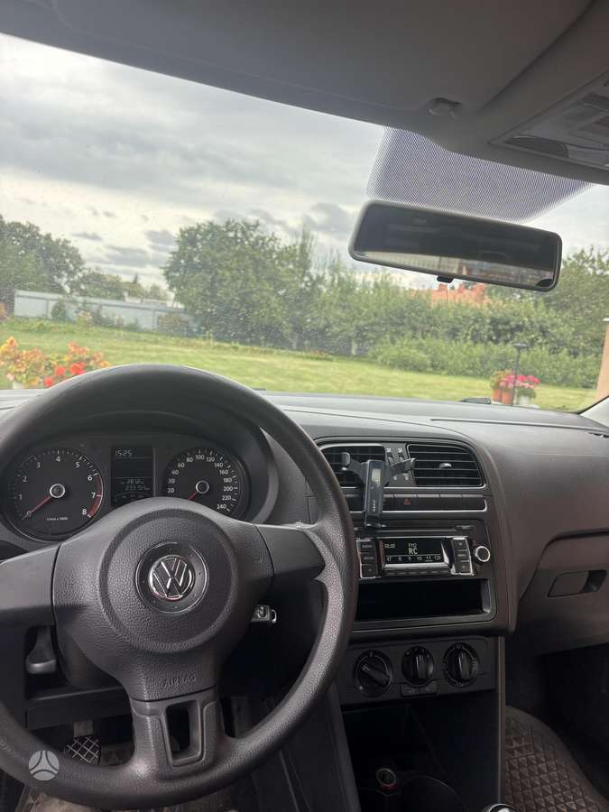 Volkswagen Polo - 8