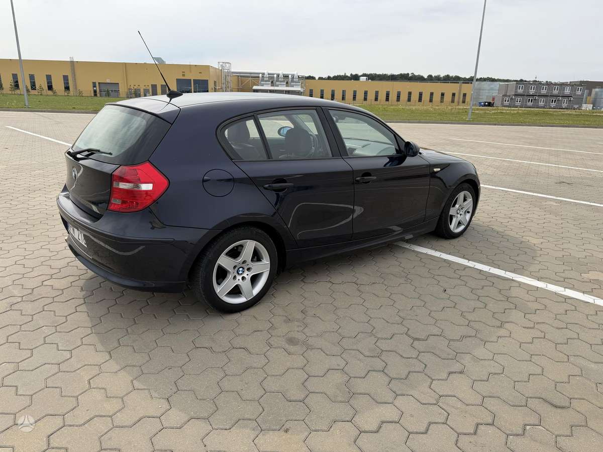 BMW 118, 2.0 l., Хэтчбек