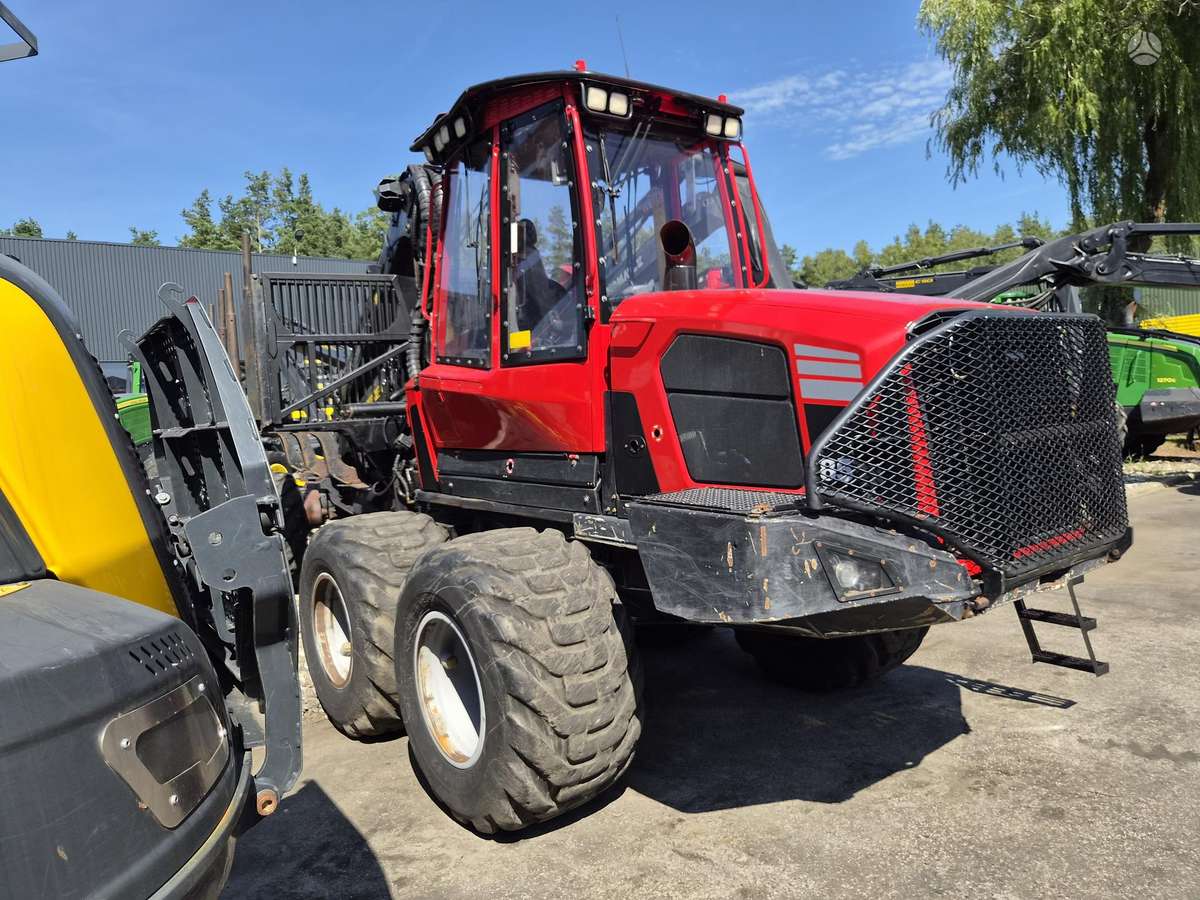 Komatsu 855, forwarders