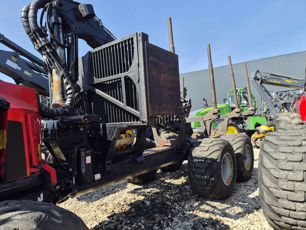 Komatsu 855, forwarders