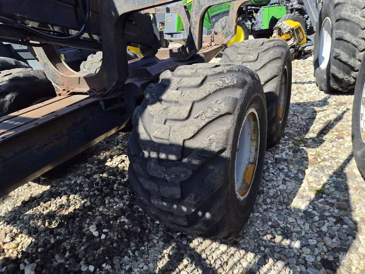 Komatsu 855, форвардеры