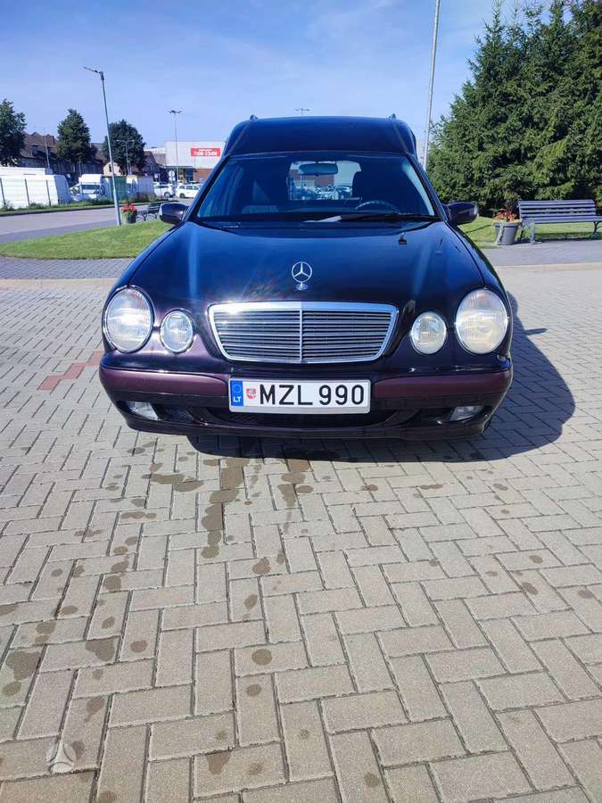 Mercedes-Benz E200 CDI, автокатафалки