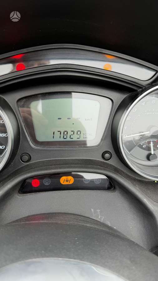 Piaggio MP3 498cc, trikes