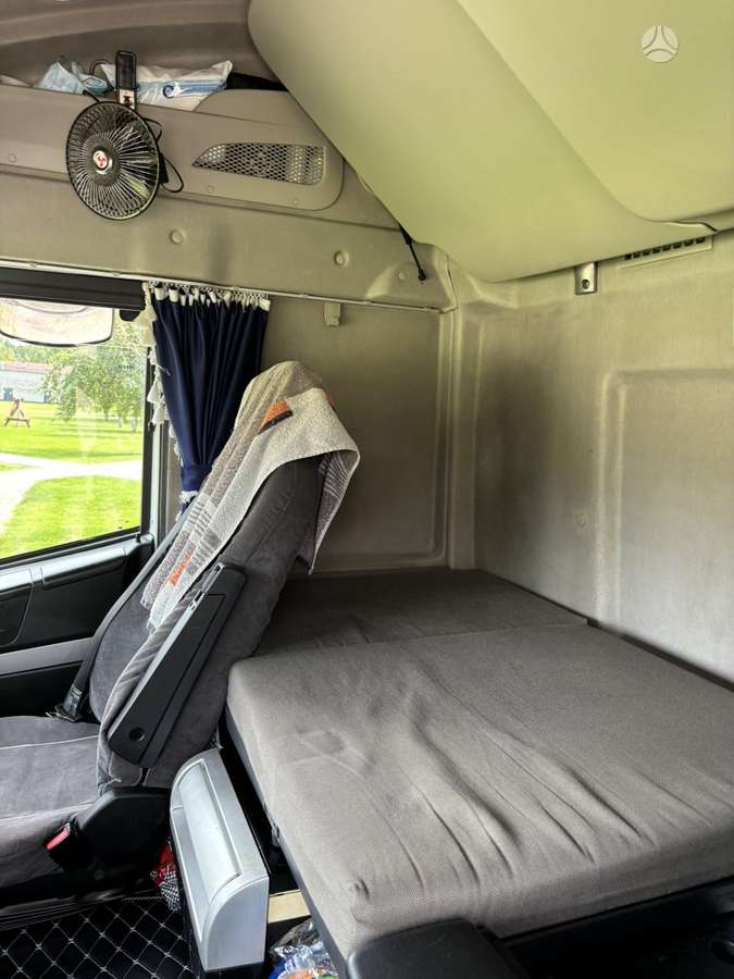 Iveco STRALIS, 2 спальных места