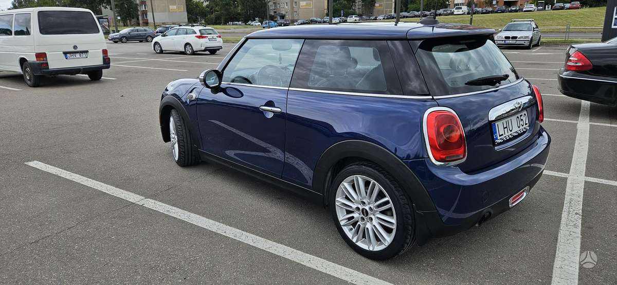 Mini Cooper, 1.5 l., hatchback