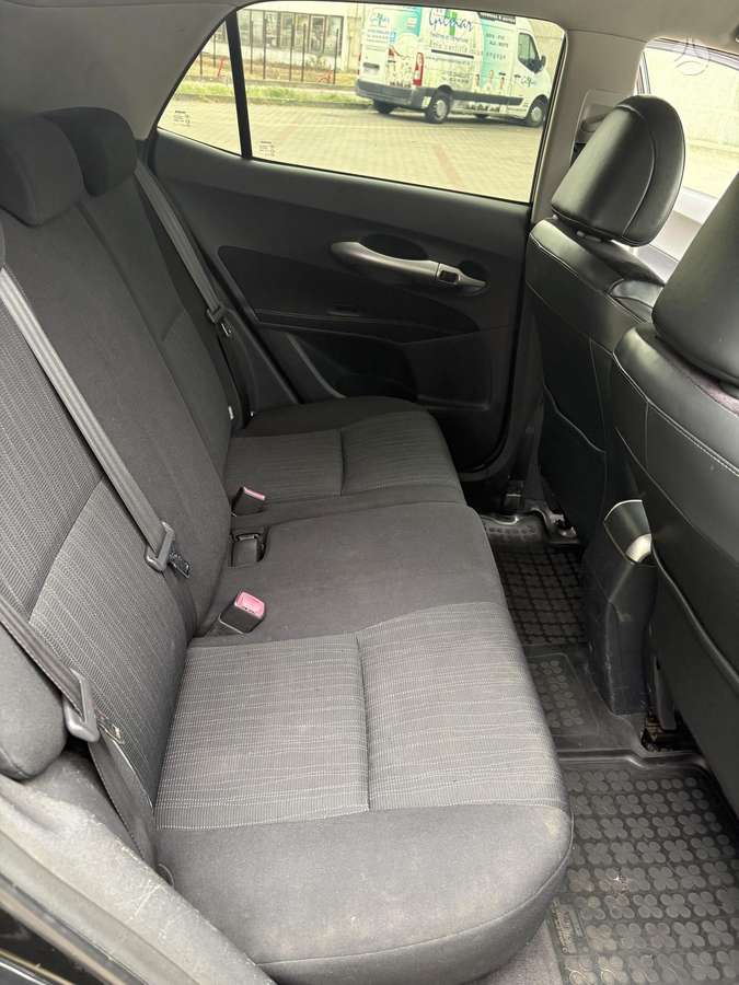 Toyota Auris - 10