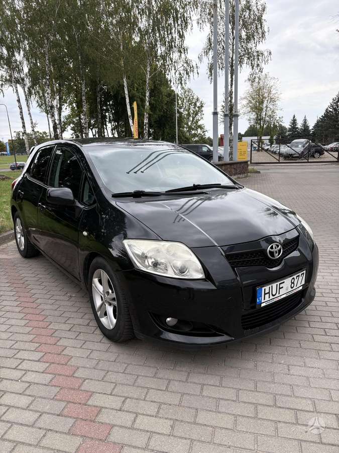Toyota Auris - 1