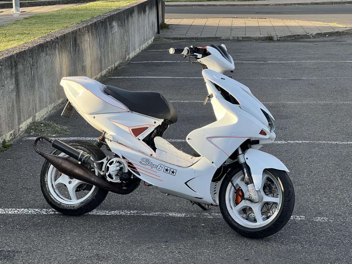 Yamaha Aerox 50cc, scooters / mopeds