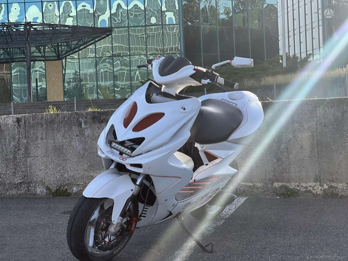 Yamaha Aerox 50cc, мотороллеры / мопеды