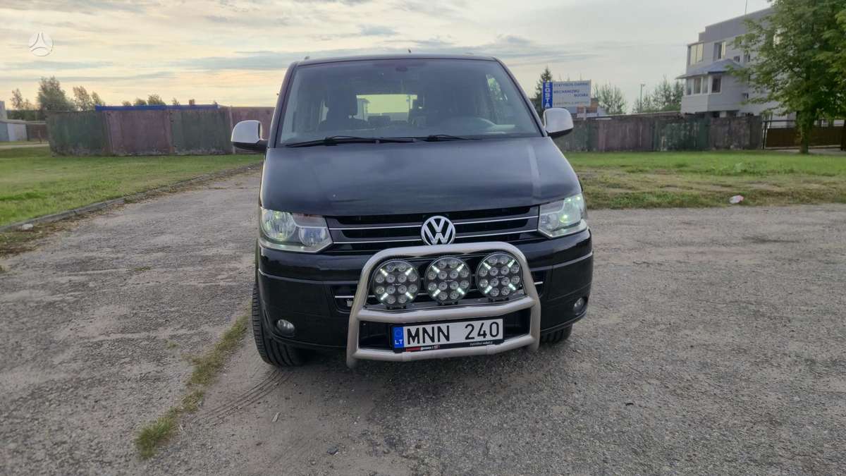 Volkswagen Transporter - 1