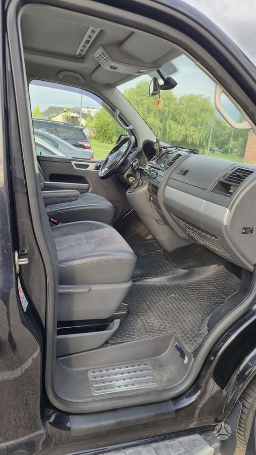 Volkswagen Transporter - 11