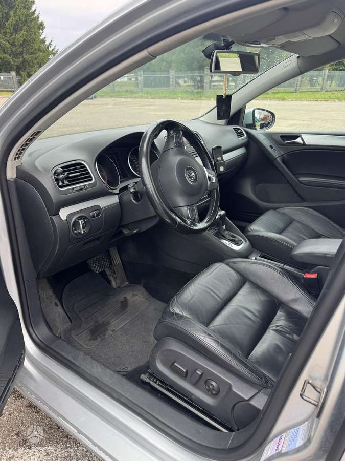 Volkswagen Golf - 9